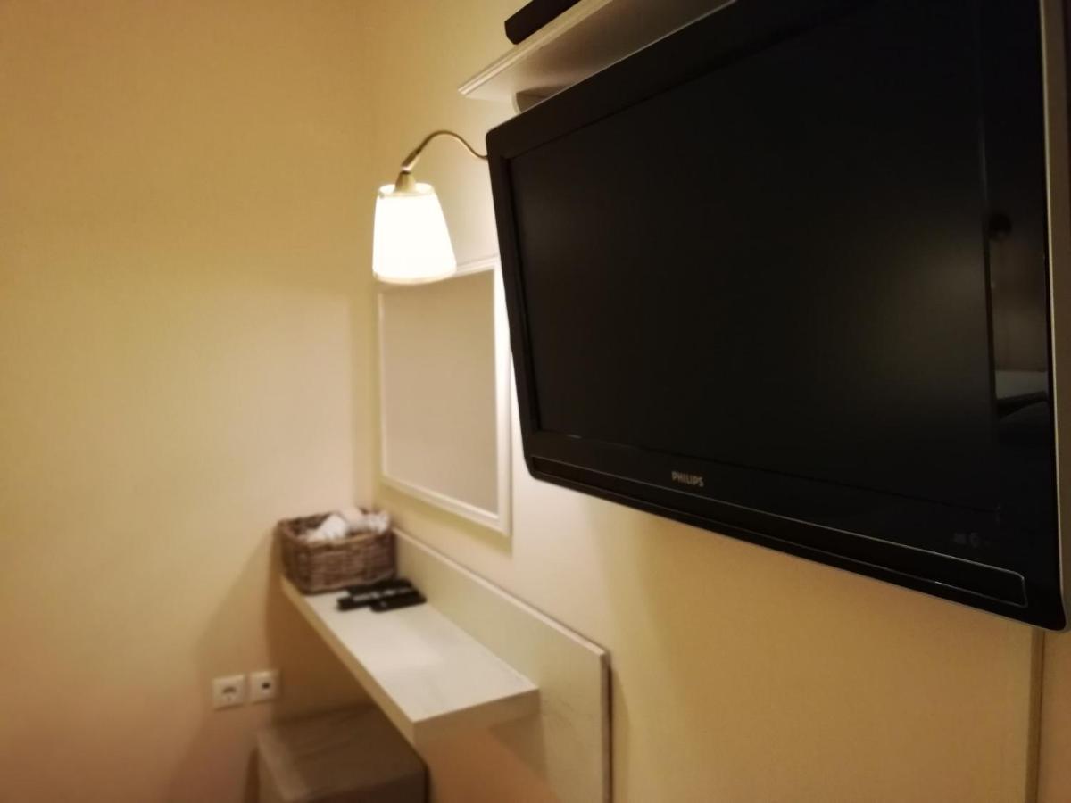 Villa Lux House Next To The Airport Of Athens. Transport 24H à Artemi Extérieur photo