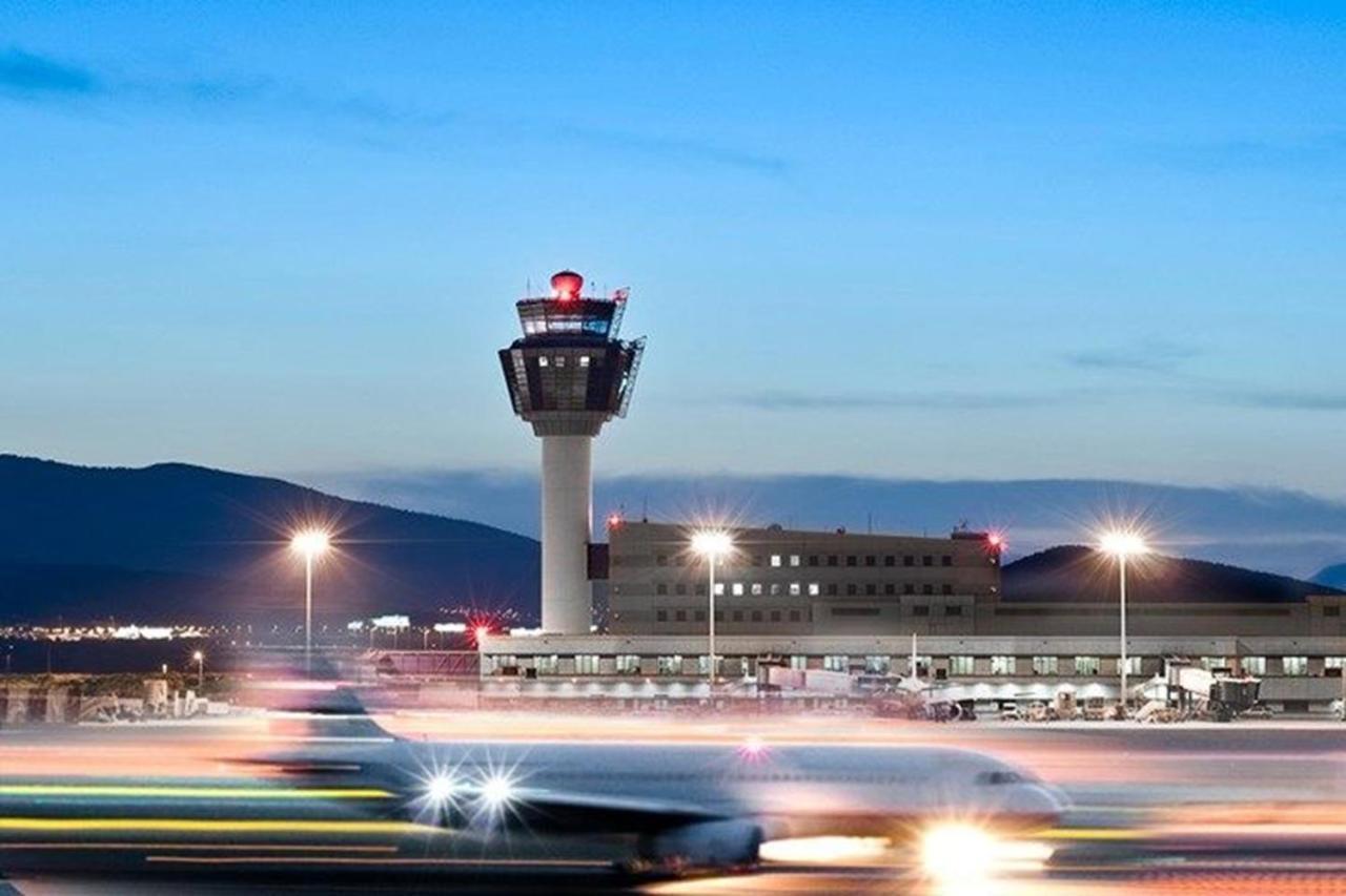 Villa Lux House Next To The Airport Of Athens. Transport 24H à Artemi Extérieur photo